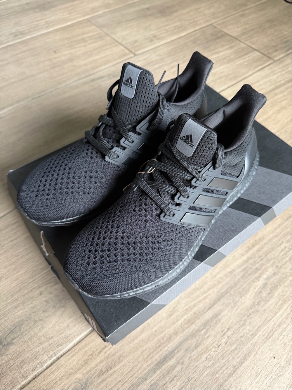 Adidas Men's Ultraboost 1.0 ( with non-original box)